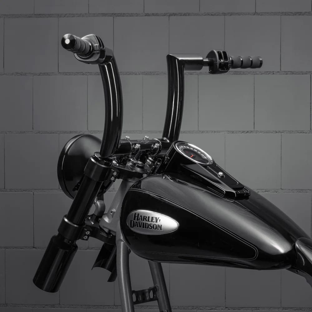 Killer Bull 2" Fat Bars, '25 & Up Softail, 1.25" Risers
