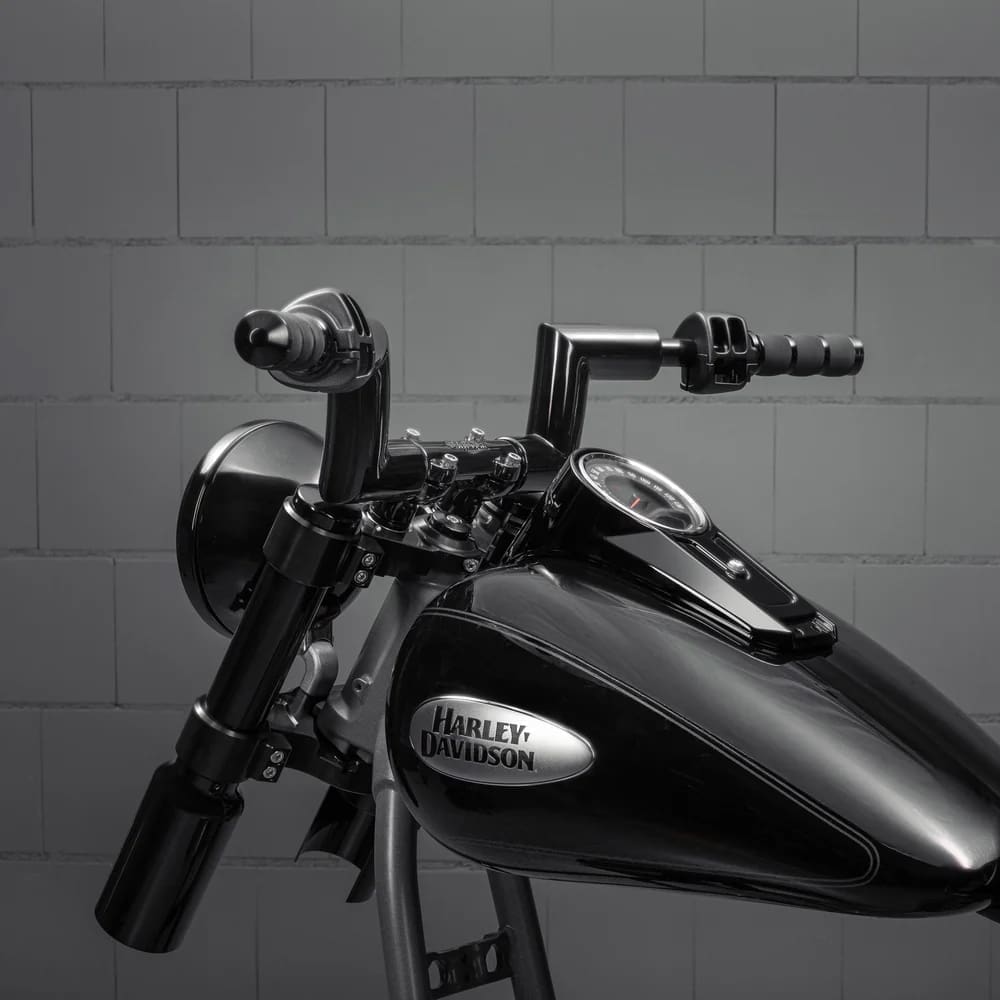 Killer Bull 2" Fat Bars, '25 & Up Softail, 1.25" Risers